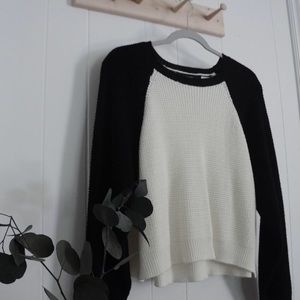 Forever 21 Sweater SIZE L